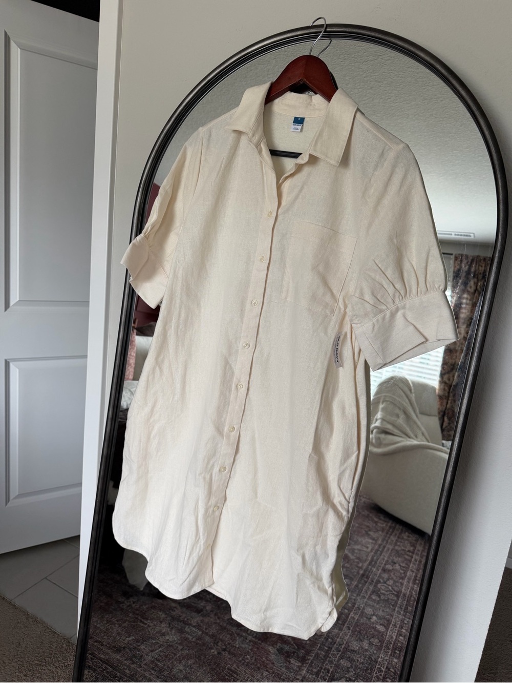 Old Navy Cream Short-Sleeve Button-Down Shirt Dress